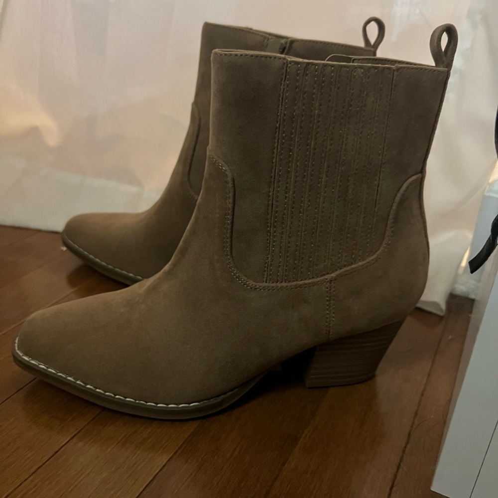 Booties - Picture 3 of 3